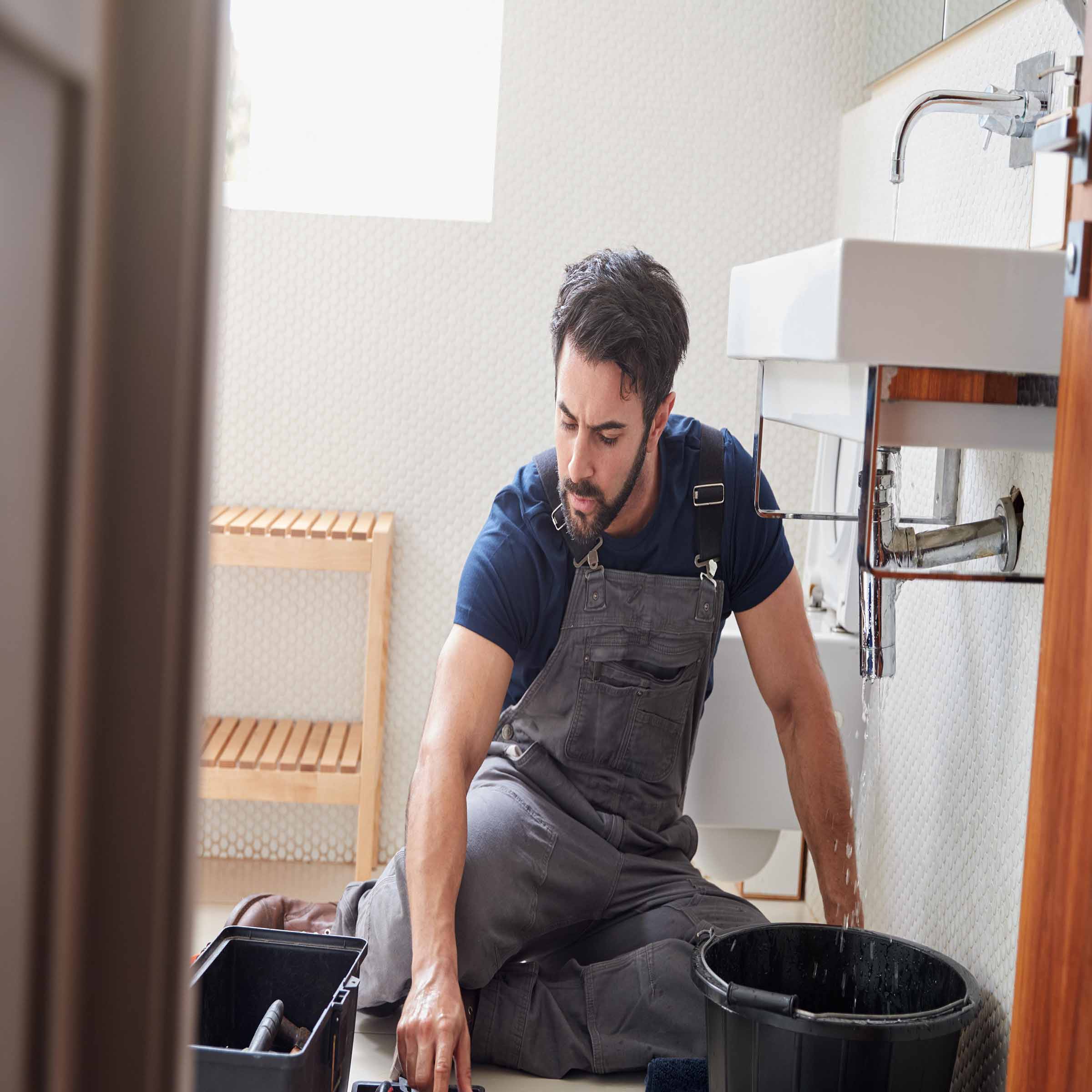 How Much Does A Plumber Earn Per Year